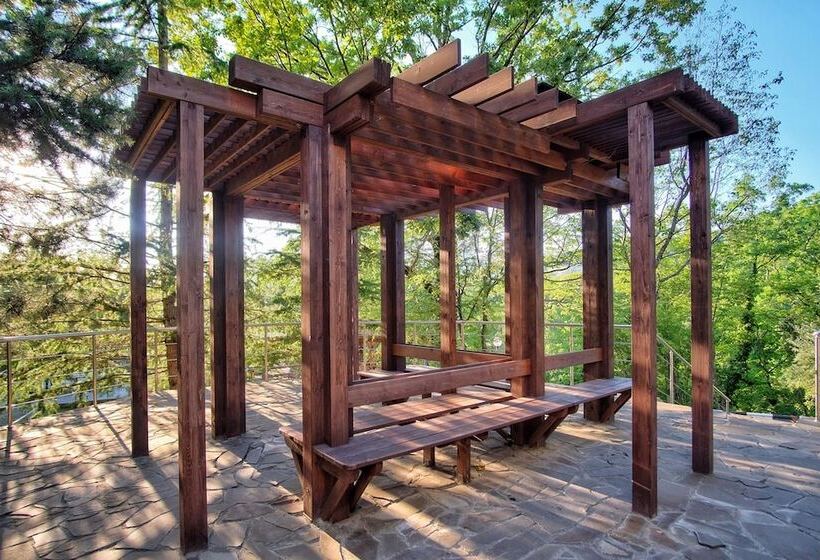 Azimut Hotel Prometey Nebug Tuapse