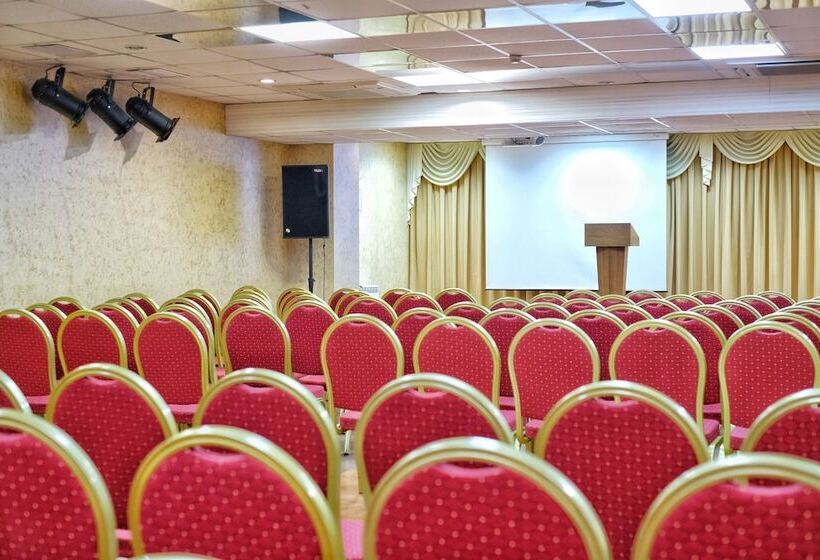 Azimut Hotel Prometey Nebug Tuapse