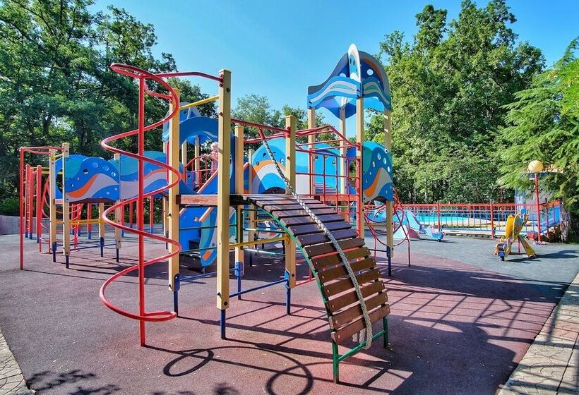 Azimut Hotel Prometey Nebug Tuapse