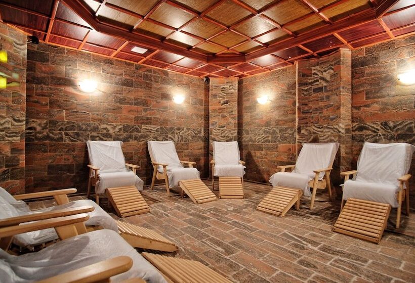 Azimut Hotel Prometey Nebug Tuapse