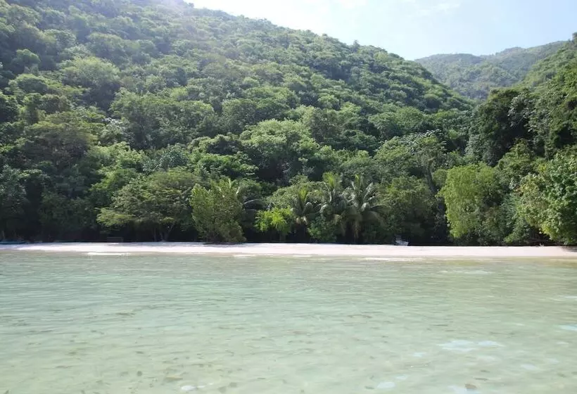 تختخواب و صبحانه Chez Max, Cadras Haiti