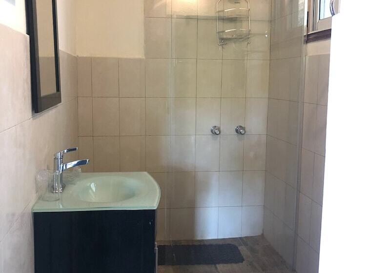 تختخواب و صبحانه Chez Max, Cadras Haiti