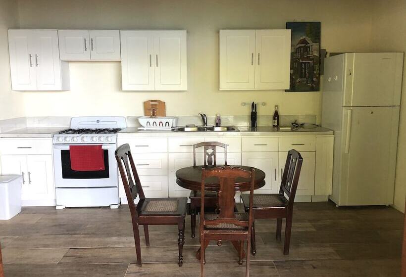 تختخواب و صبحانه Chez Max, Cadras Haiti