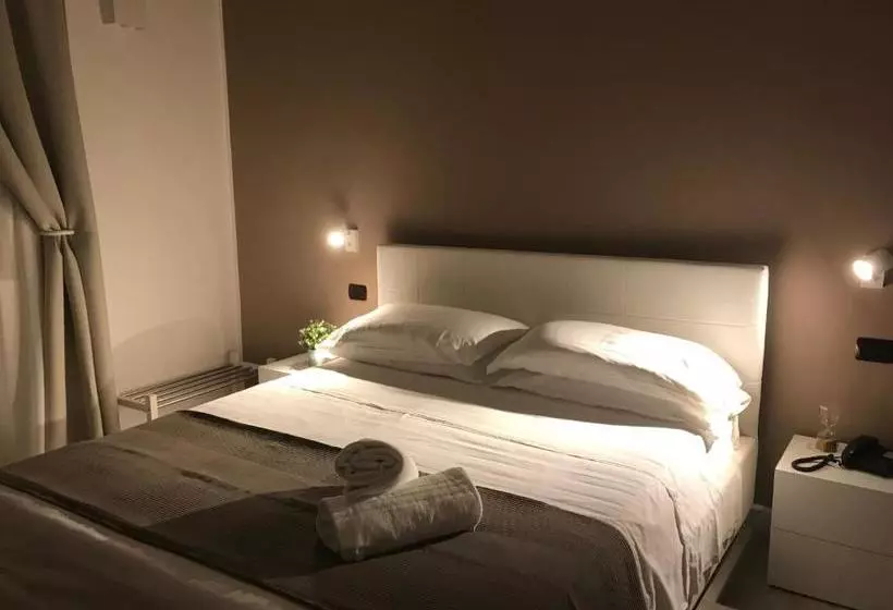 Holiday Rooms Portale Pirrera