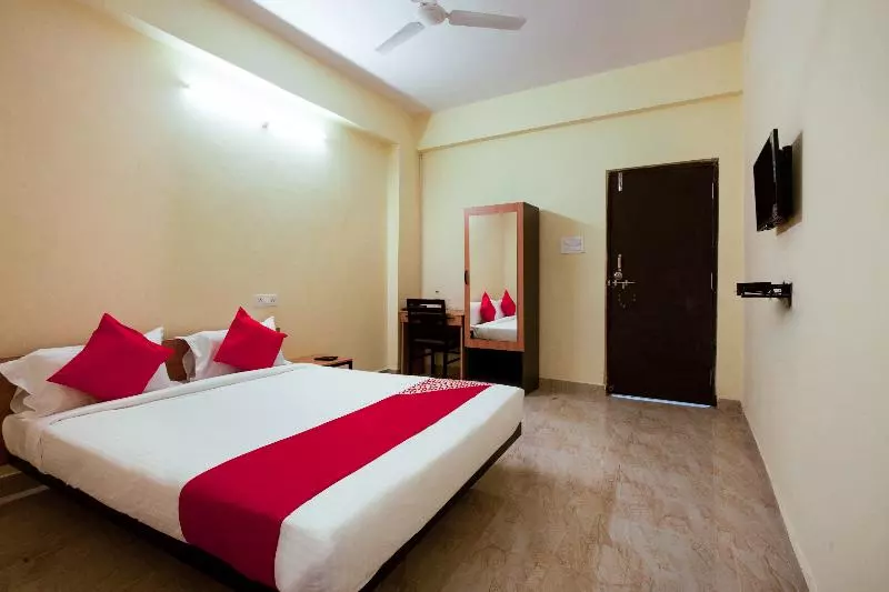 ホテル Deepansh Plaza By Oyo Rooms