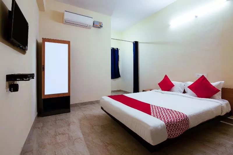 ホテル Deepansh Plaza By Oyo Rooms