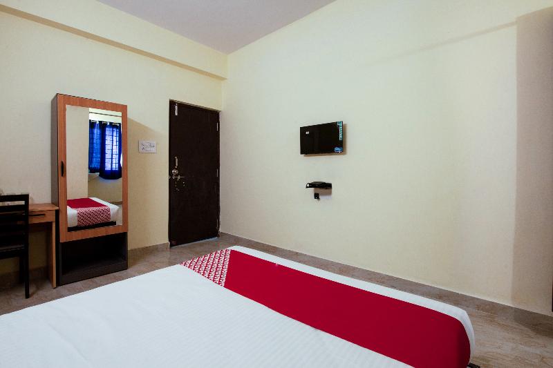 בית מלון כפרי Deepansh Plaza By Oyo Rooms