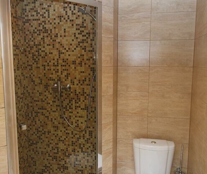 בית מלון כפרי Erzi Club