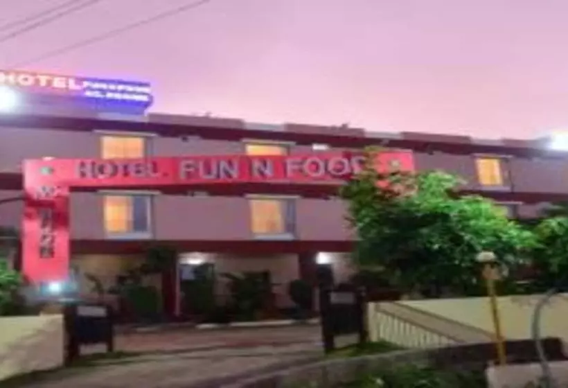ホテル Fun N Food