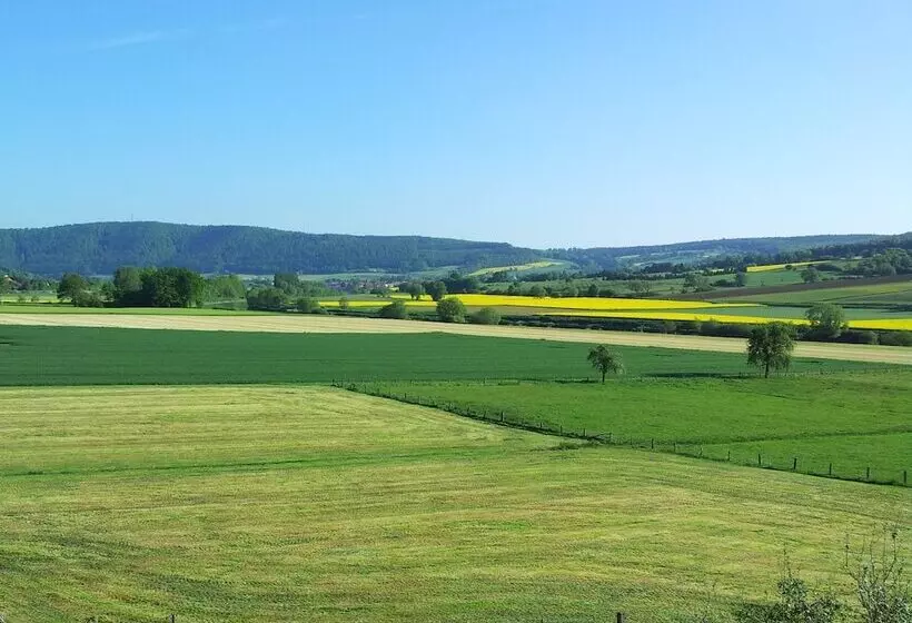 Hotelli Gasthaus Zum Lindenwirt