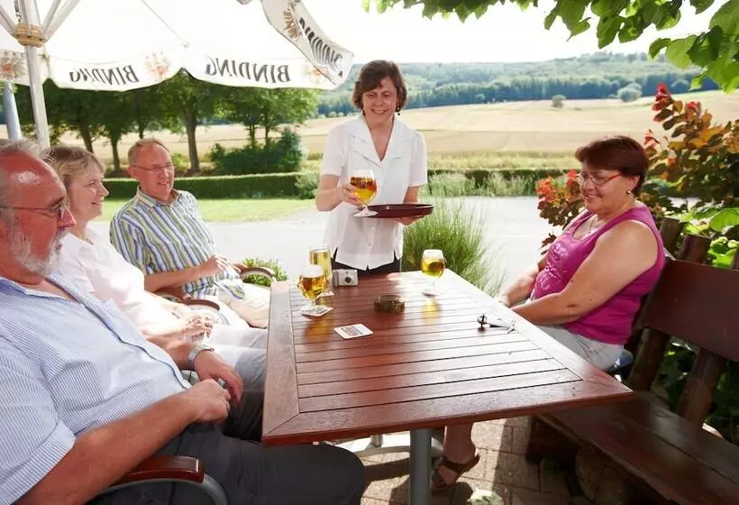 Hotelli Gasthaus Zum Lindenwirt