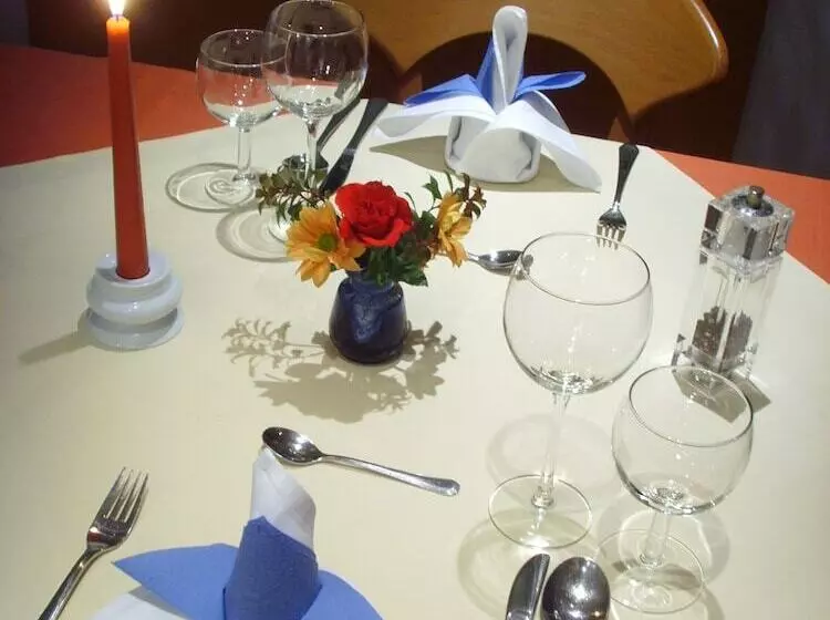 Hotelli Gasthaus Zum Lindenwirt