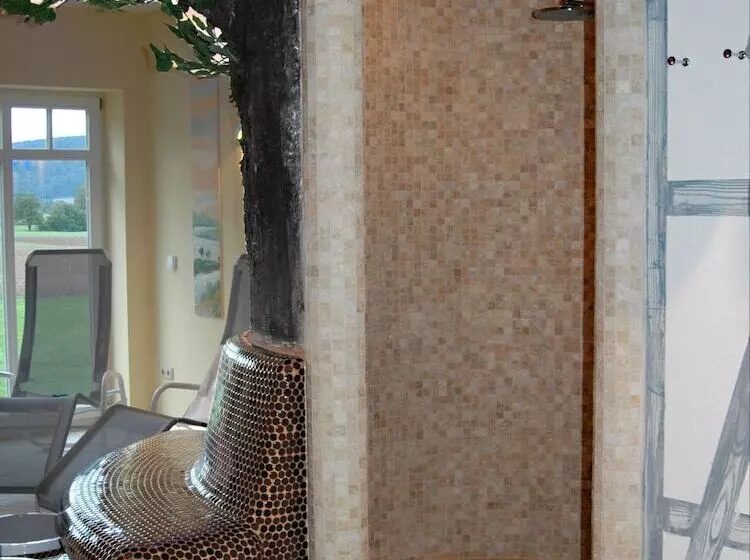 Hotelli Gasthaus Zum Lindenwirt