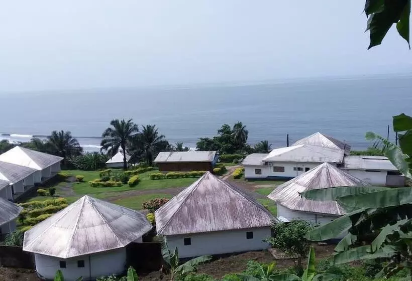 هتل Tsaben Beach