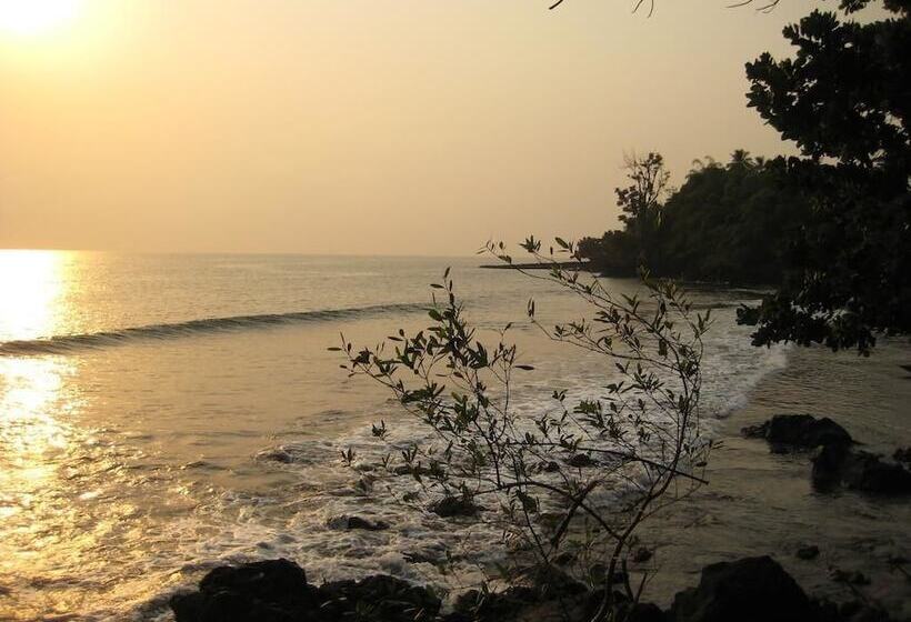 Отель Tsaben Beach