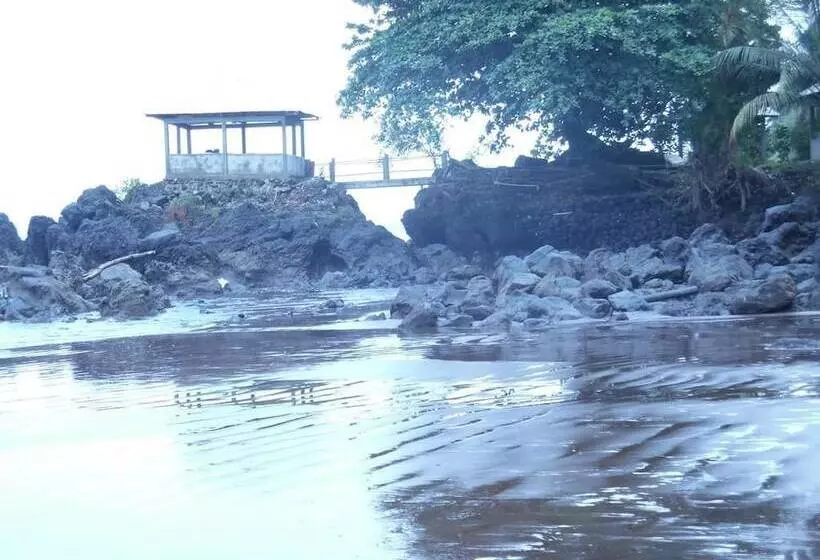 هتل Tsaben Beach