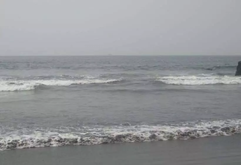هتل Tsaben Beach