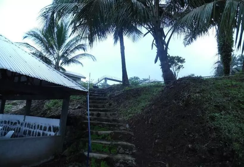 هتل Tsaben Beach