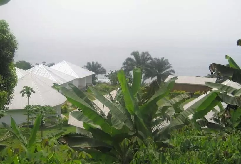 هتل Tsaben Beach