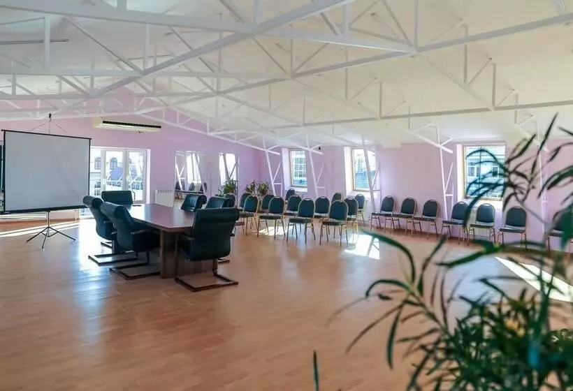 Kras Hotel Resort Spa