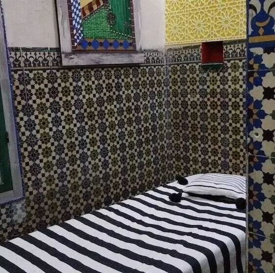 ریاض Dar Sarsar Artistic Music