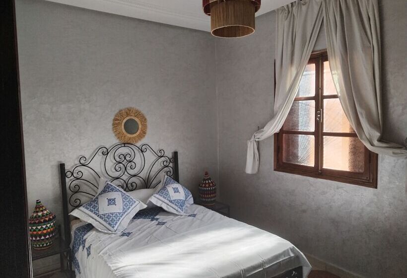 ریاض Dar Sarsar Artistic Music