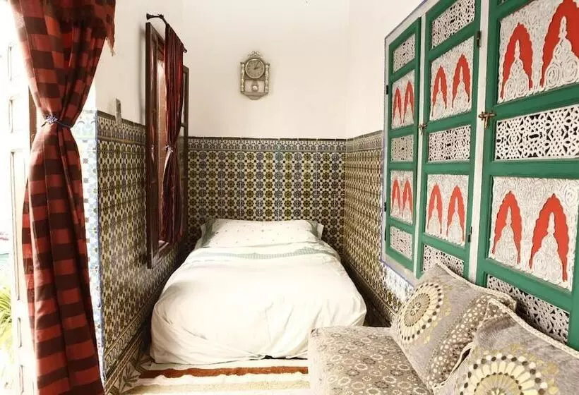 ریاض Dar Sarsar Artistic Music