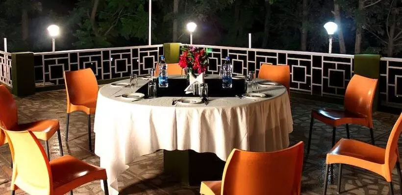 Hotelli Adb Rooms Falcon Crest