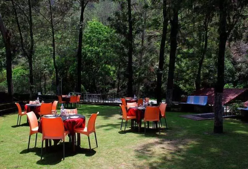 Hotelli Adb Rooms Falcon Crest