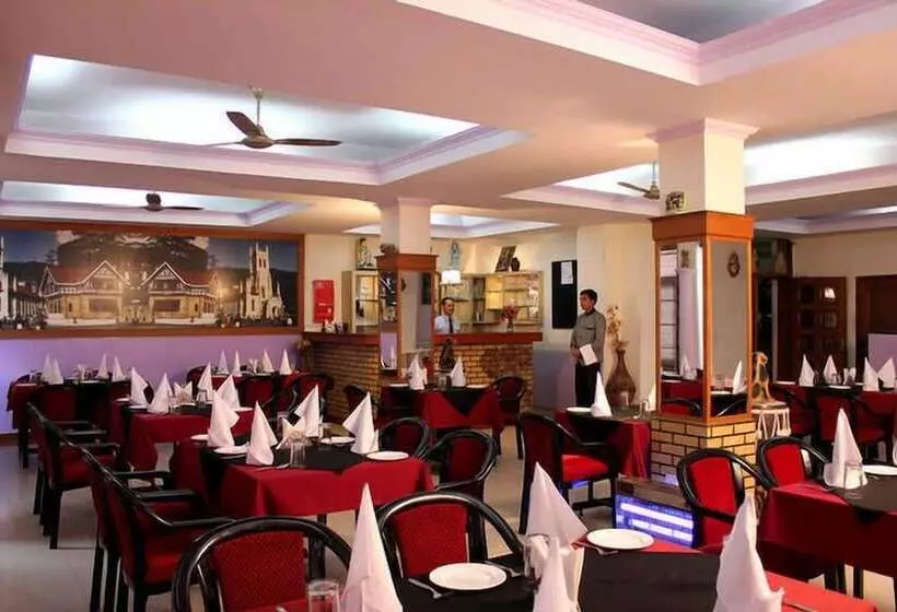 Hotelli Adb Rooms Falcon Crest