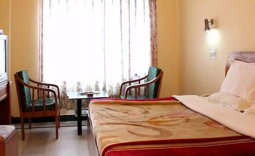 Hotelli Adb Rooms Falcon Crest