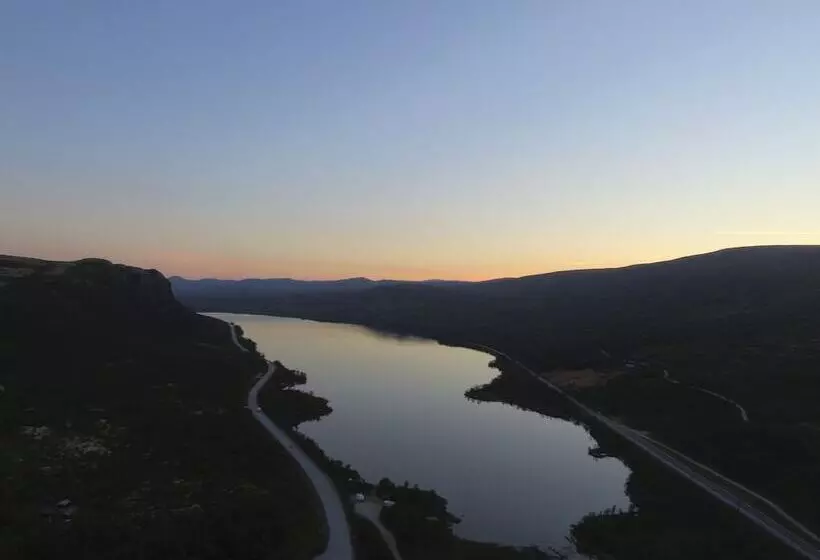 ホテル Dovregubbens Hall