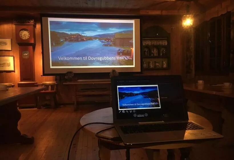 ホテル Dovregubbens Hall