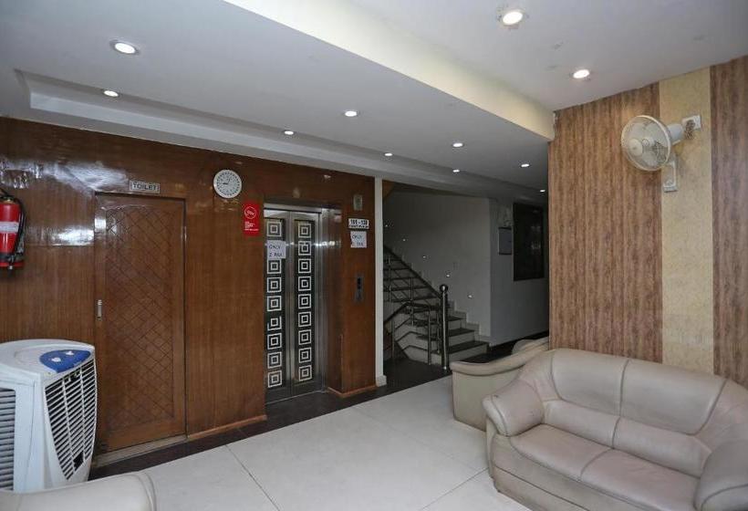 בית מלון כפרי Lajja Palace