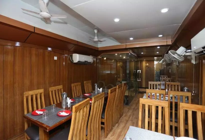 Hotelli Lajja Palace