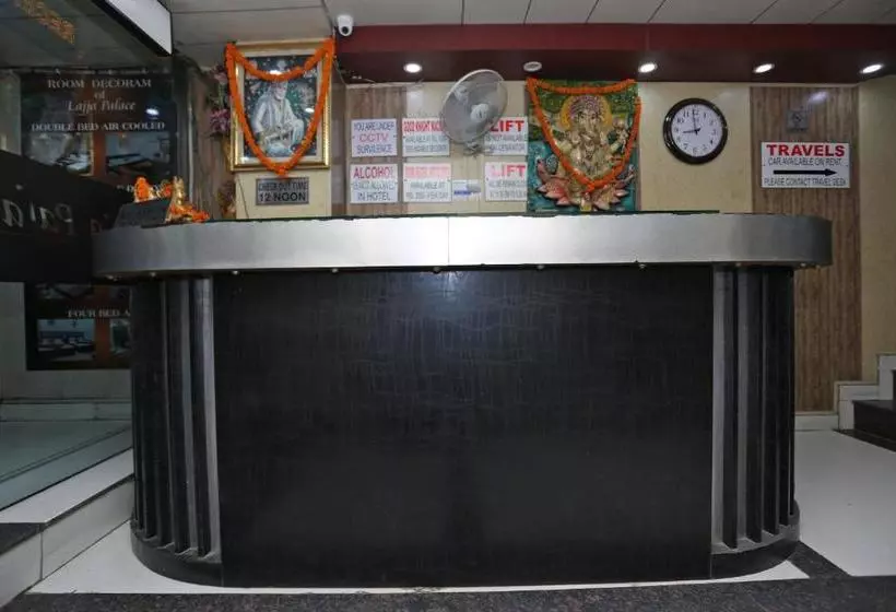 Hotelli Lajja Palace