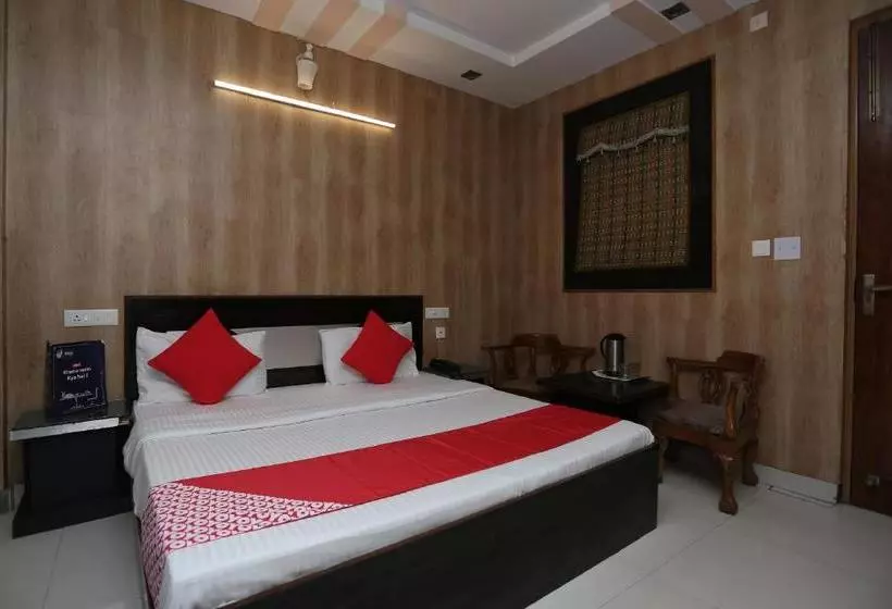 Hotelli Lajja Palace