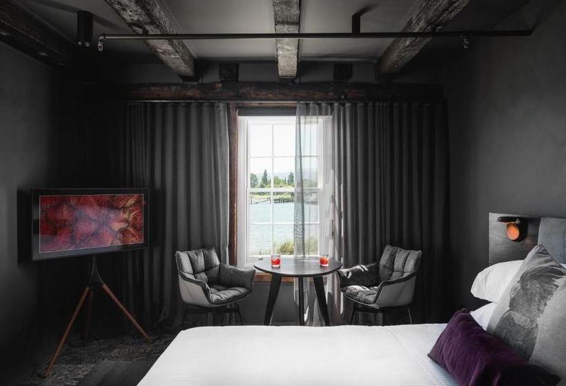 هتل Stillwater Seven