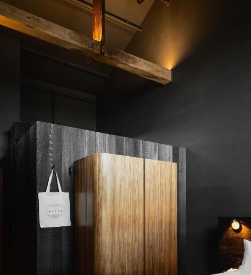 هتل Stillwater Seven