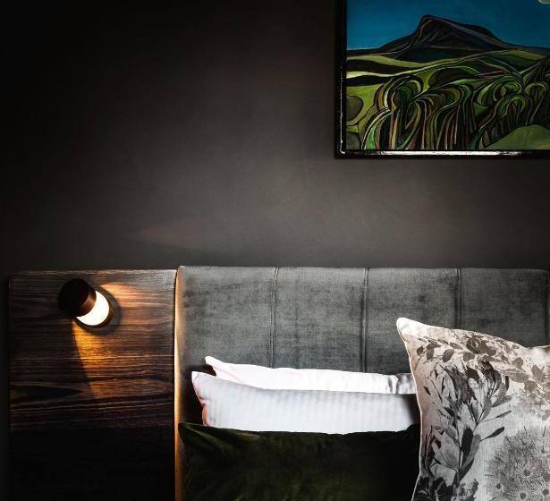 هتل Stillwater Seven