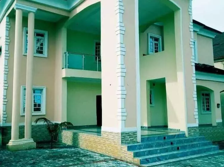 پانسیون House X