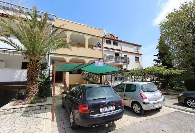 Apartments Lora