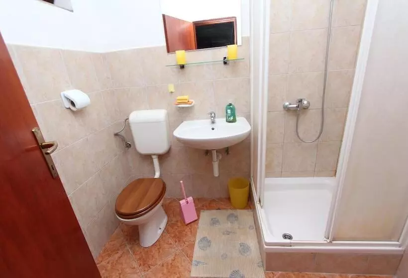Apartments Lora
