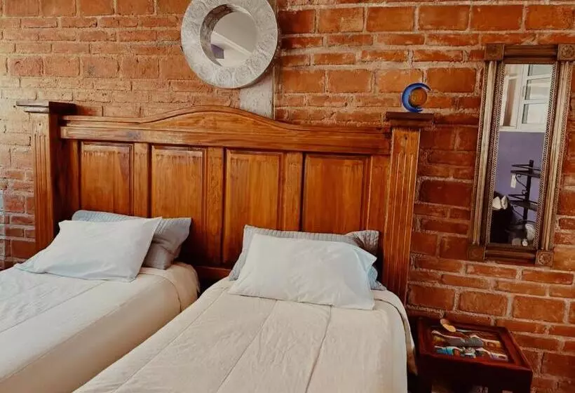 تختخواب و صبحانه Casa De Pita