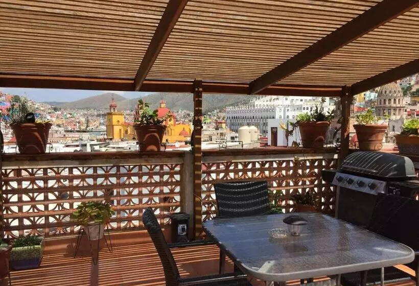 تختخواب و صبحانه Casa De Pita