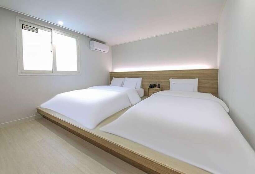 Geoje Dongbeck Hotel Gohyeon