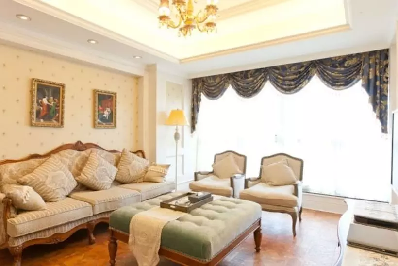 هتل Complex International