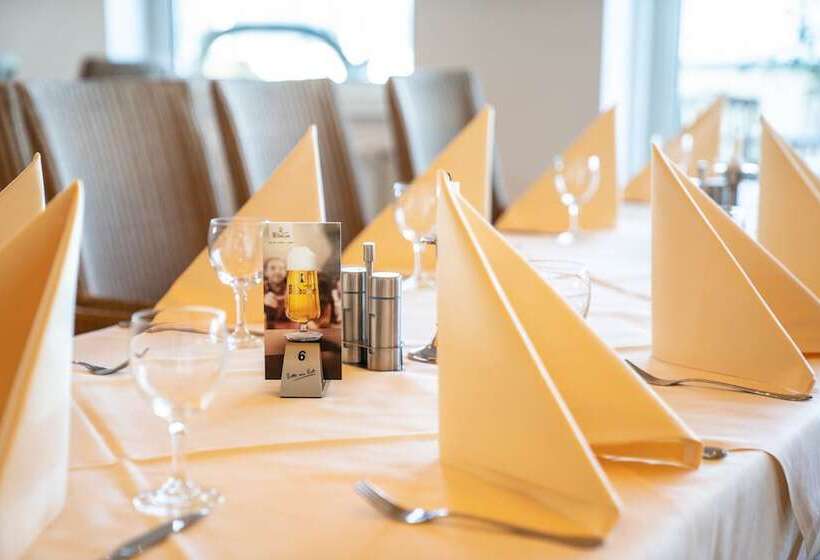 Отель Lowenstein