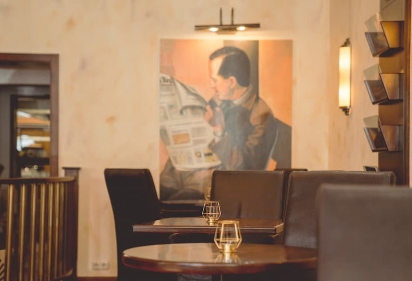 Отель Lowenstein