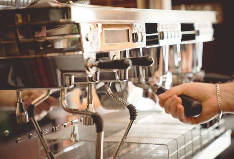 Отель Lowenstein